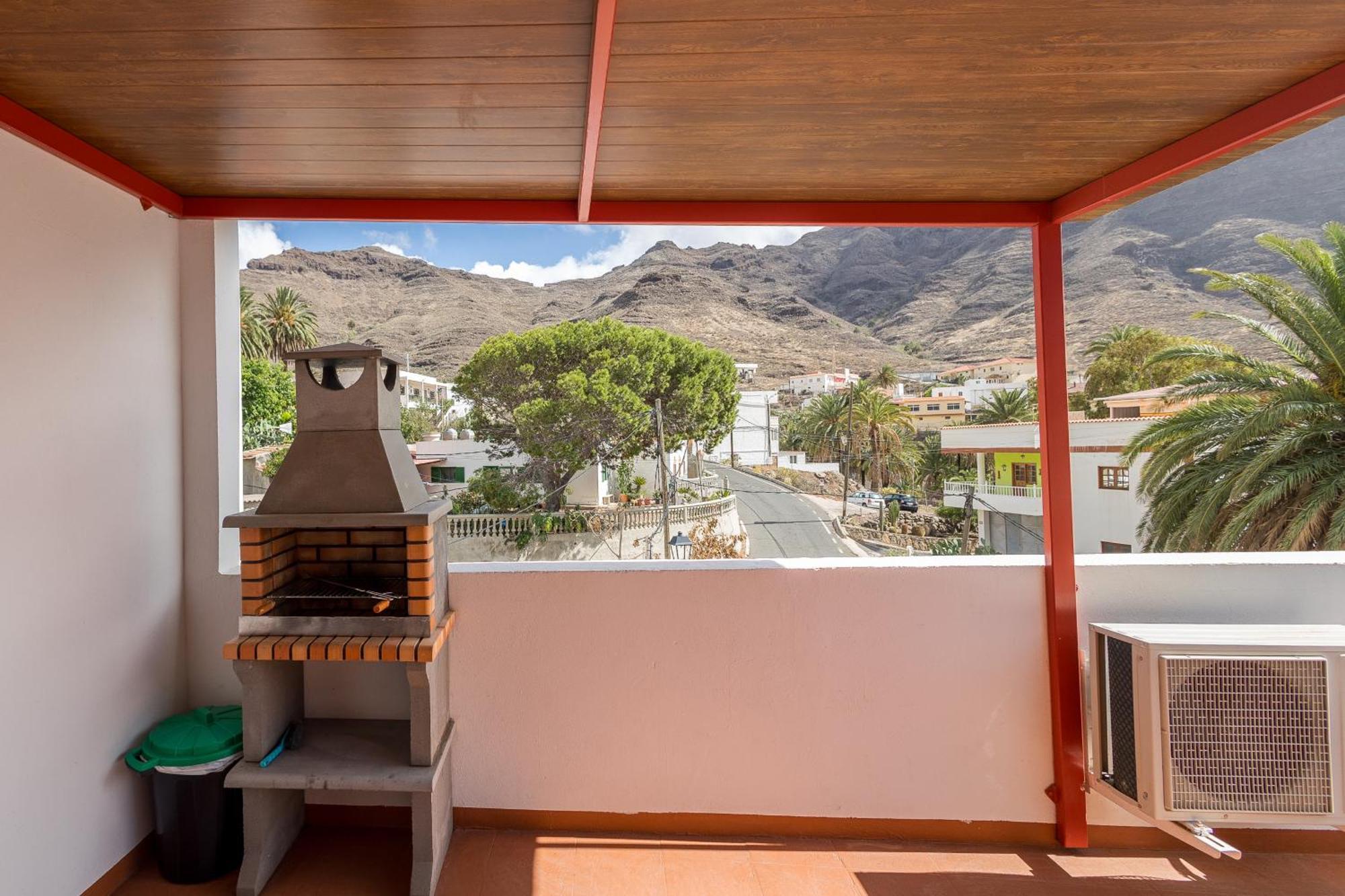 Lightbooking Gadi House Tasarte Terraza Y Barbacoa المظهر الخارجي الصورة